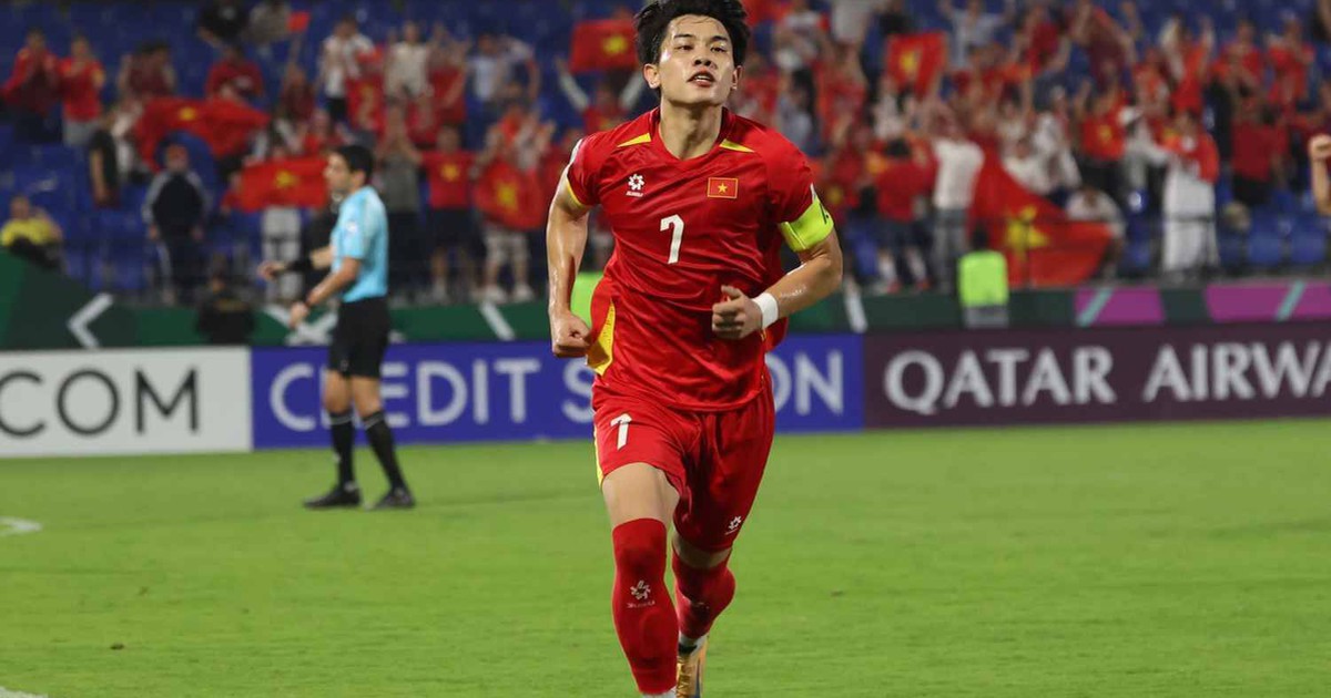 AFC phạt Đình Bắc, treo giò ở đội tuyển Việt Nam: VFF cũng bị chế tài 38 triệu đồng vì…