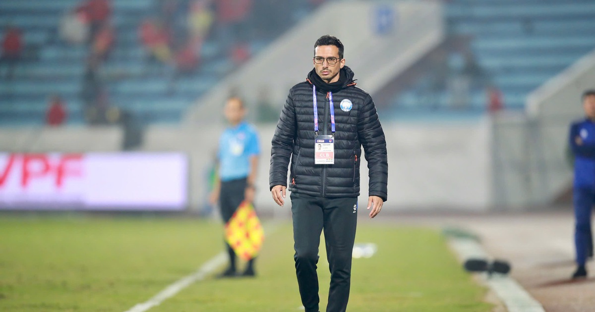 HLV Mauro từ chức vì lực bất tòng tâm, GĐKT Vũ Hồng Việt tái xuất dẫn dắt Nam Định đua trụ hạng