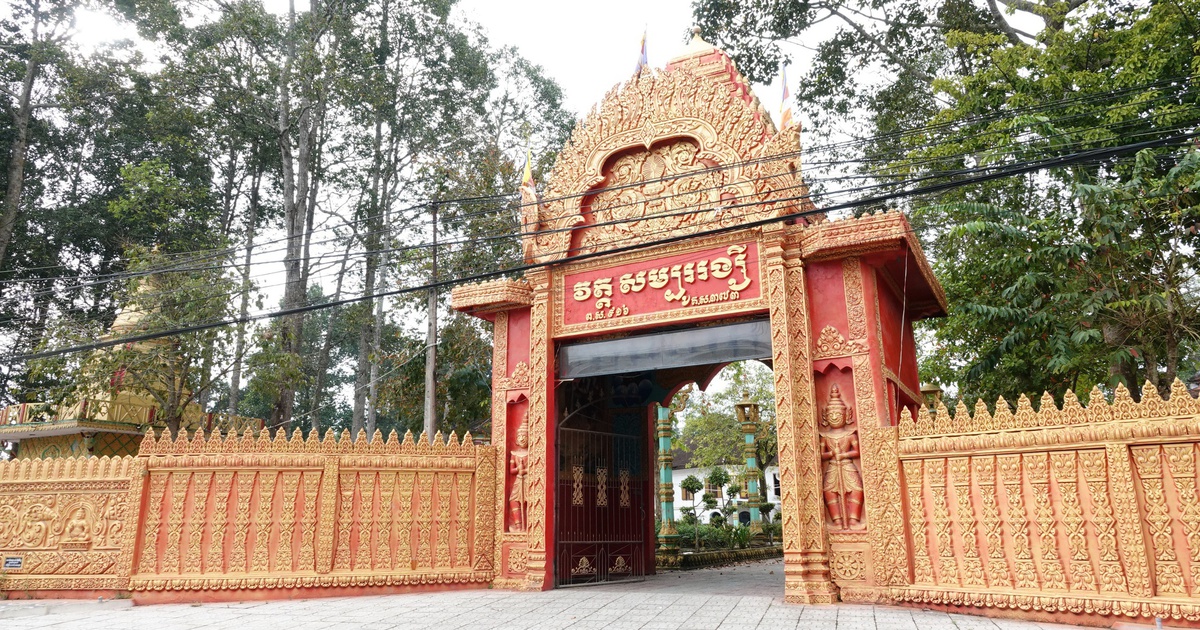 Chùa cổ Săm Pua ở Vĩnh Long: Tấm bia đá khổng lồ từ thế kỷ 7 đầy bí ẩn