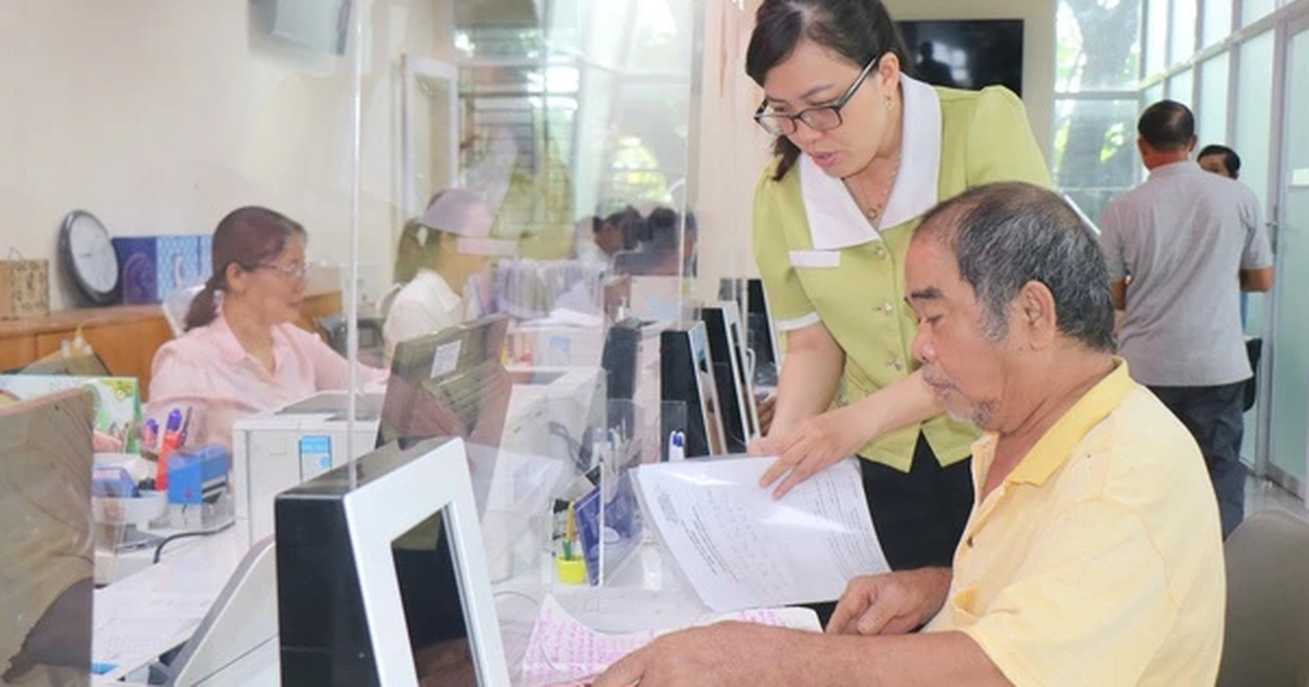 Công chức sau sáp nhập khẩn thiết mong tăng lương cơ sở trong tháng 3