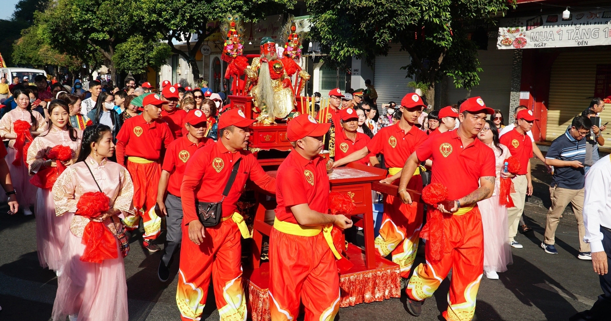 Rằm th&aacute;ng gi&ecirc;ng: Lịch chuỗi lễ hội lớn nhất năm của người Hoa ở Chợ Lớn