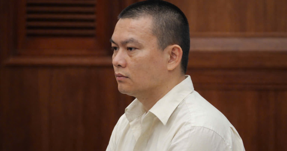 210 chủ thẻ tín dụng sập bẫy đường dây lừa 'rút tiền hộ miễn phí'