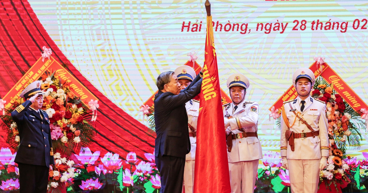 Tổng Bí thư Tô Lâm trao danh hiệu Anh hùng Lực lượng vũ trang nhân dân tặng Quân chủng Hải quân
