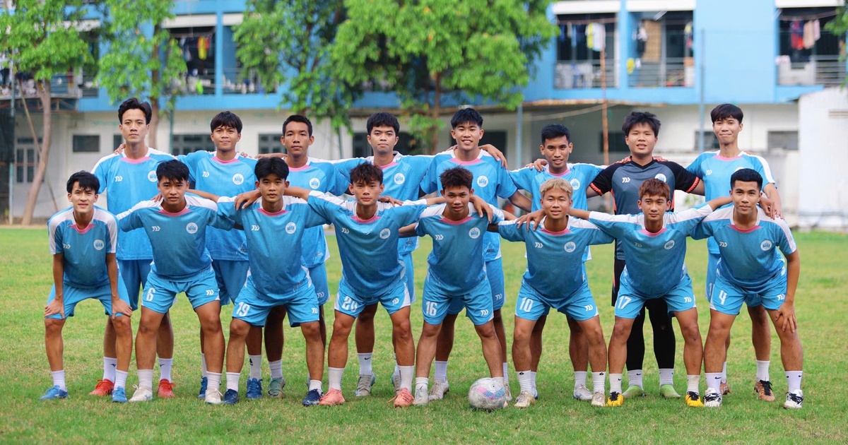 Chủ nhà Trường ĐH Nha Trang quyết tâm tỏa sáng tại VCK TNSV THACO cup 2026 - Báo Thanh Niên