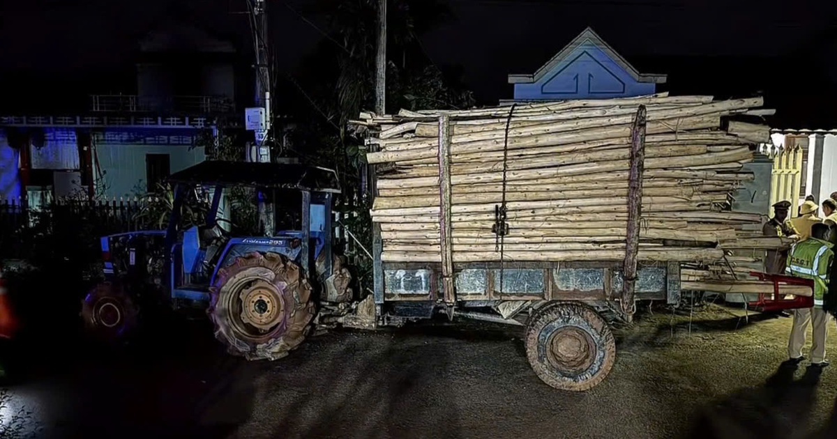 Xe m&aacute;y c&agrave;y va chạm xe m&aacute;y ở Huế, 2 ch&aacute;u b&eacute; tử vong