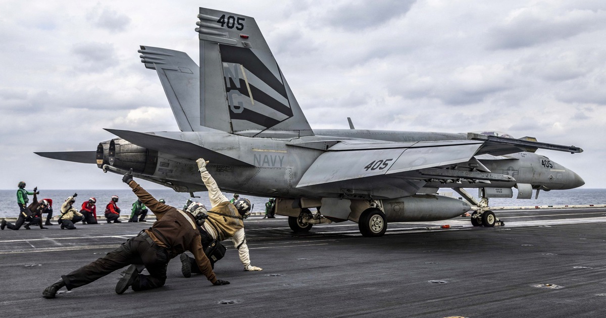 Mỹ bắn hạ UAV Iran &aacute;p s&aacute;t t&agrave;u s&acirc;n bay