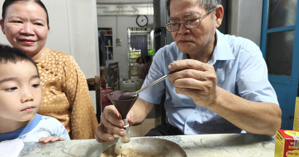 Người giữ bí kíp thuốc nhuộm răng đen