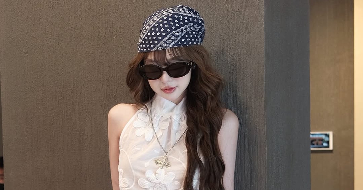 Quần jeans lửng phối kính mắt, đơn giản nhưng vẫn chiếm trọn ánh nhìn