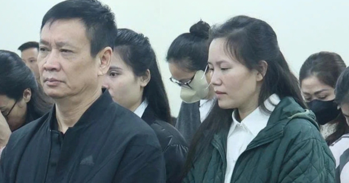 Chủ tiệm vàng Hoàn Huế bị đề nghị 12-13 năm tù, buộc nộp lại 680 tỉ