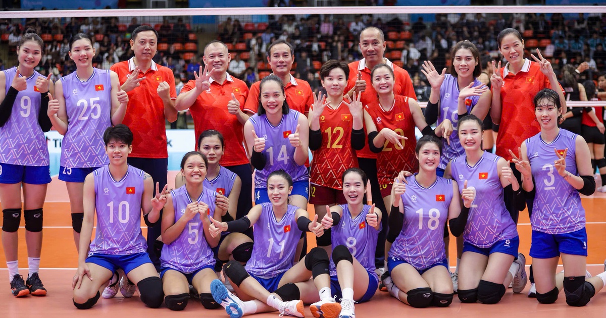 'Khủng long' Thanh Thúy cùng bóng chuyền nữ Việt Nam tái đấu kình địch Thái Lan