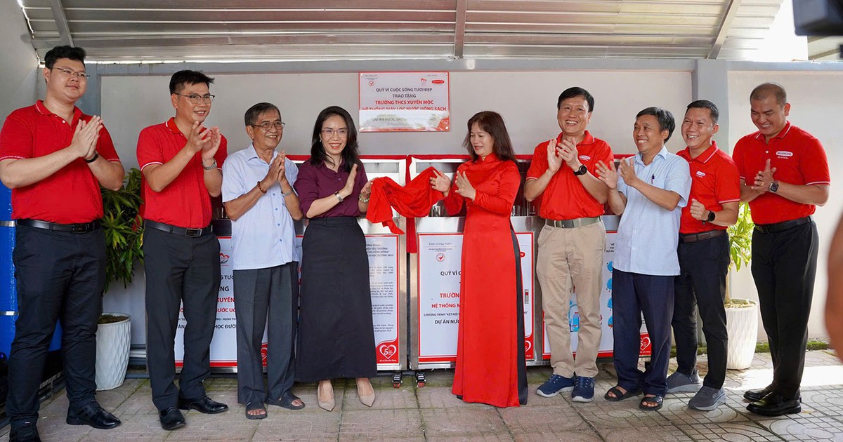 Dai-ichi Life Việt Nam và hành trình mang nước uống sạch đến học đường