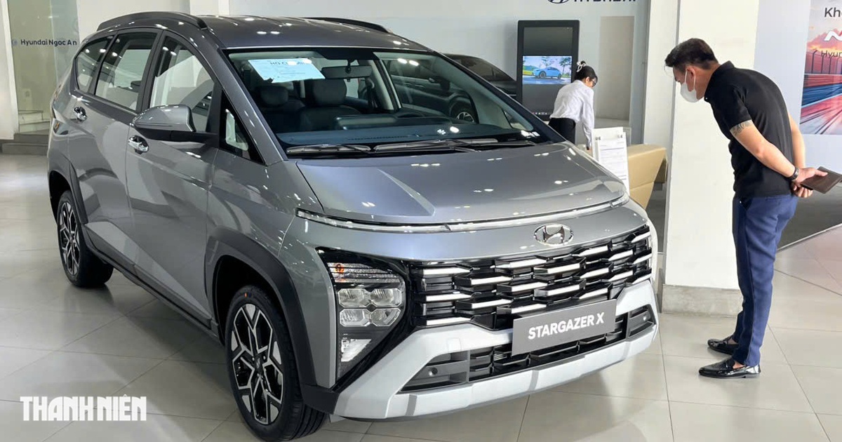 Cận tết, xe MPV 7 chỗ 'đại hạ giá' xả hàng, giảm cả trăm triệu đồng