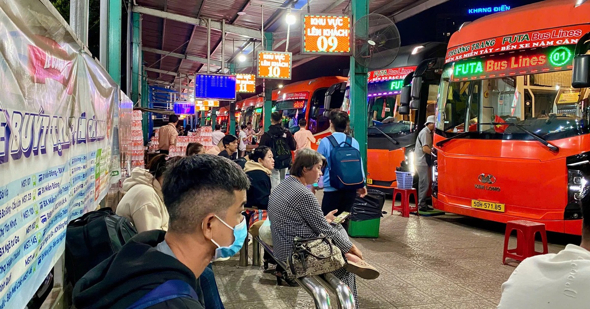 Tàu xe tết 2026 tăng giá vé: Hành khách lưu ý gì?