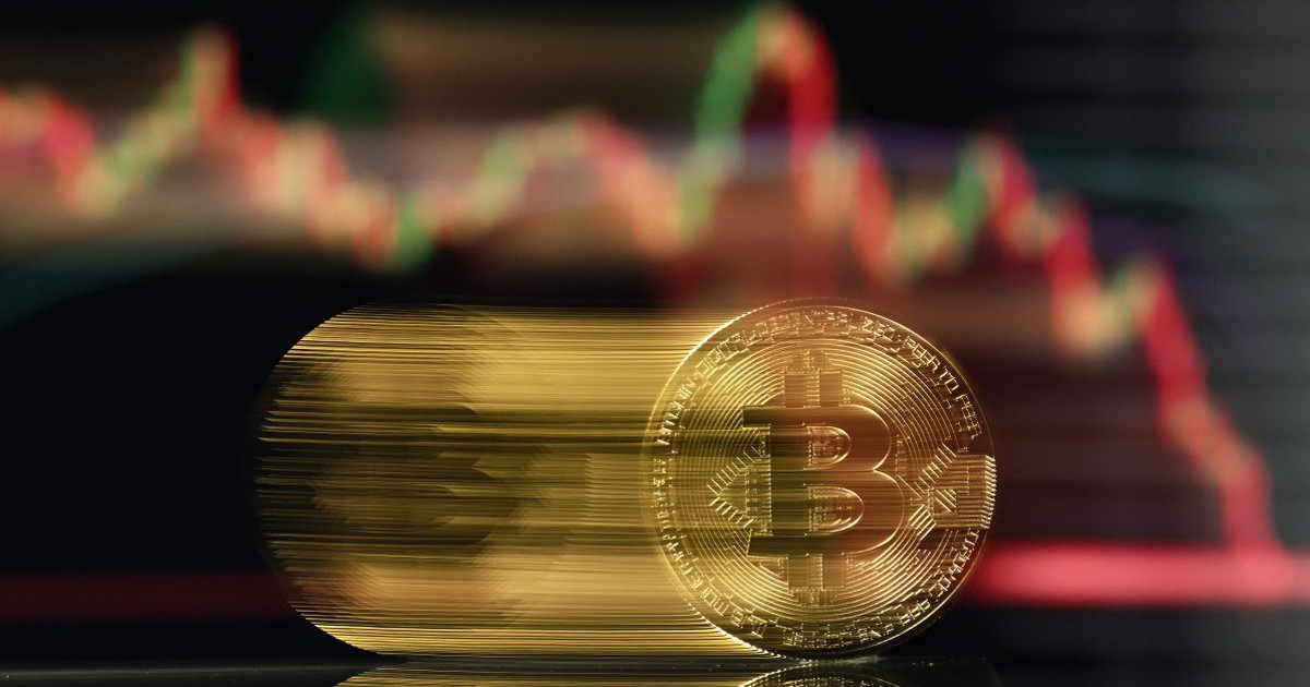 Bitcoin giảm sâu, thị trường tiền số chao đảo