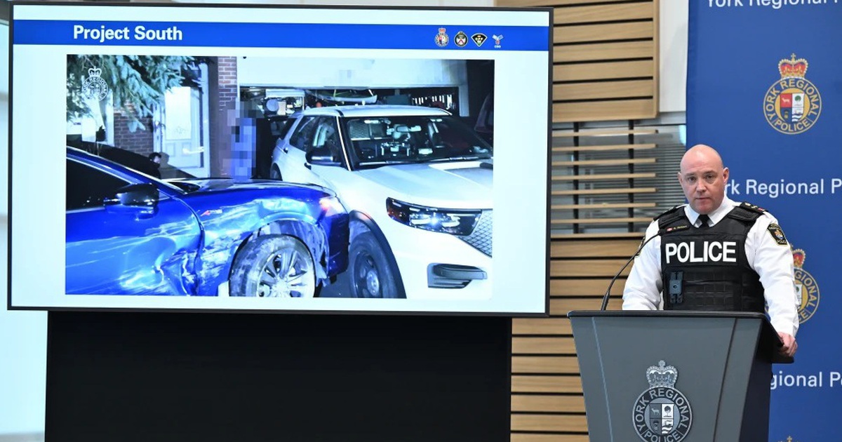 Canada vạch trần đường d&acirc;y tội phạm c&oacute; tổ chức, nhiều cảnh s&aacute;t &lsquo;nh&uacute;ng ch&agrave;m&rsquo;