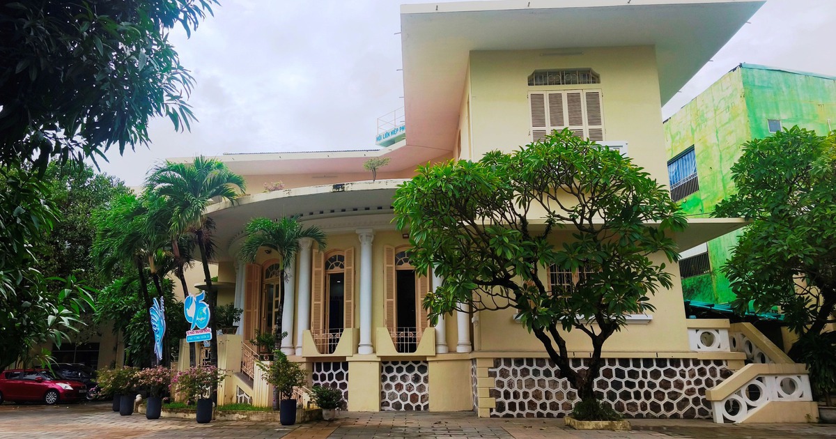 Đừng để dư luận lên tiếng thay di sản