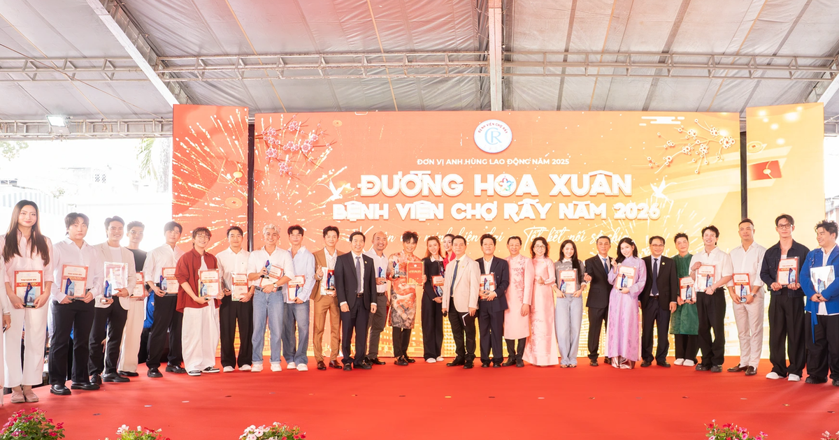 Bất ngờ d&agrave;n nghệ sĩ, người đẹp nổi tiếng 'đổ bộ' Bệnh viện Chợ Rẫy