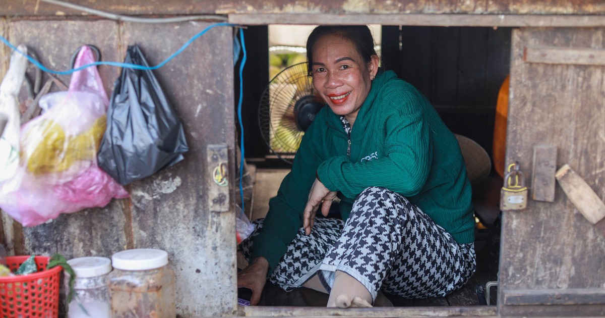 Xóm chợ nổi miền Tây ở TP.HCM với tết 'lạ': 'Lo tết thiên hạ trước, mình sau'