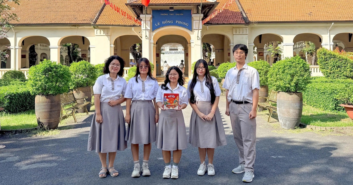 5 học sinh Trường THPT chuyên Lê Hồng Phong mang di sản Việt vào trò chơi