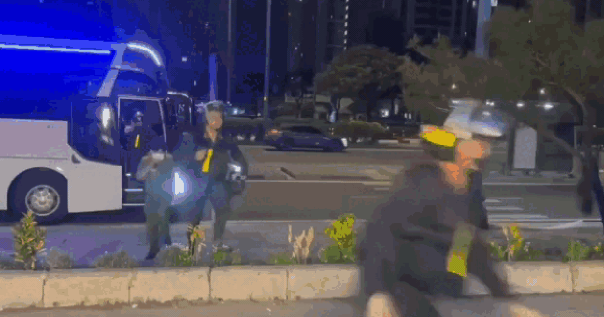 Đột kích quán bar trung tâm TP.HCM nửa đêm, phát hiện 17 người dương tính ma túy