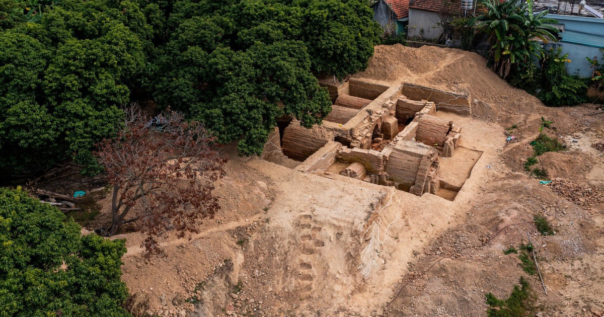 Cận cảnh ngôi mộ gần 2.000 năm ở Quảng Ninh