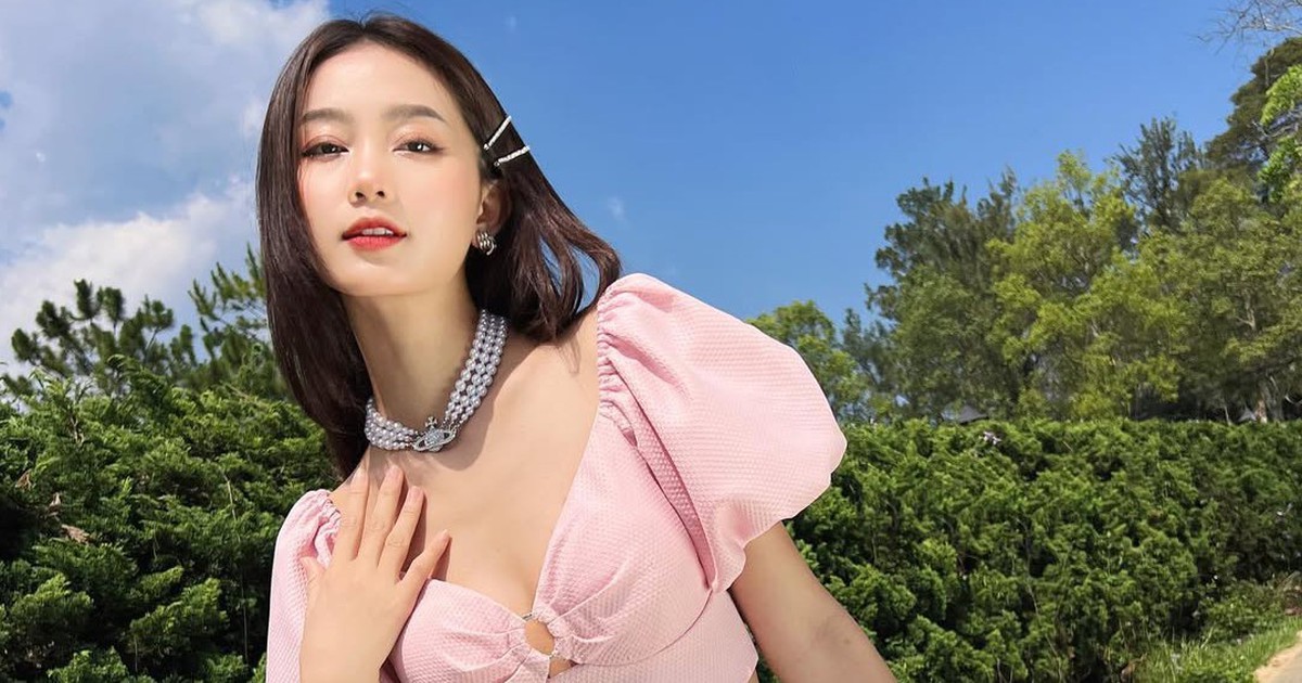 Chút điệu đà ngày xuân với áo tay phồng