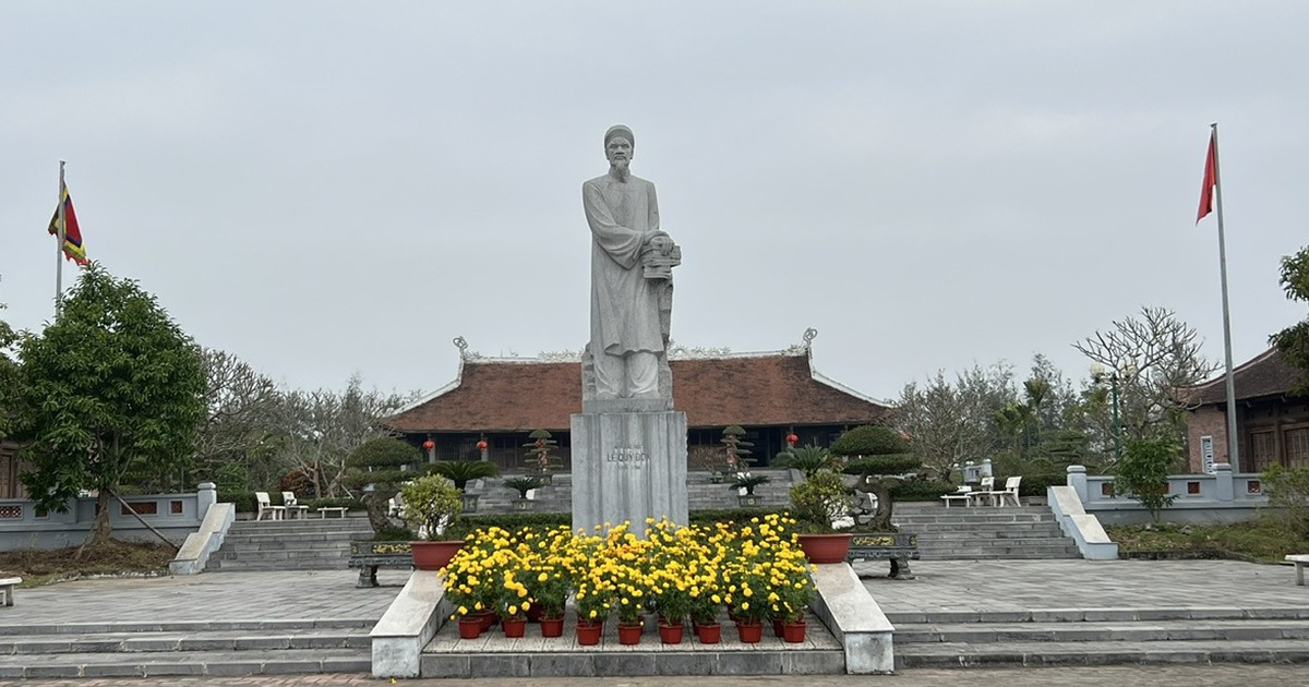 Thăm quê cụ Bảng Đôn