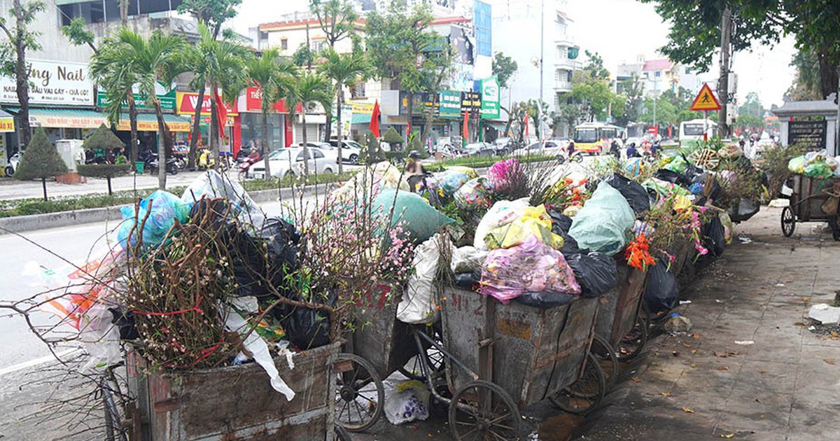 Khốn khổ sống cạnh bãi rác Đông Nam