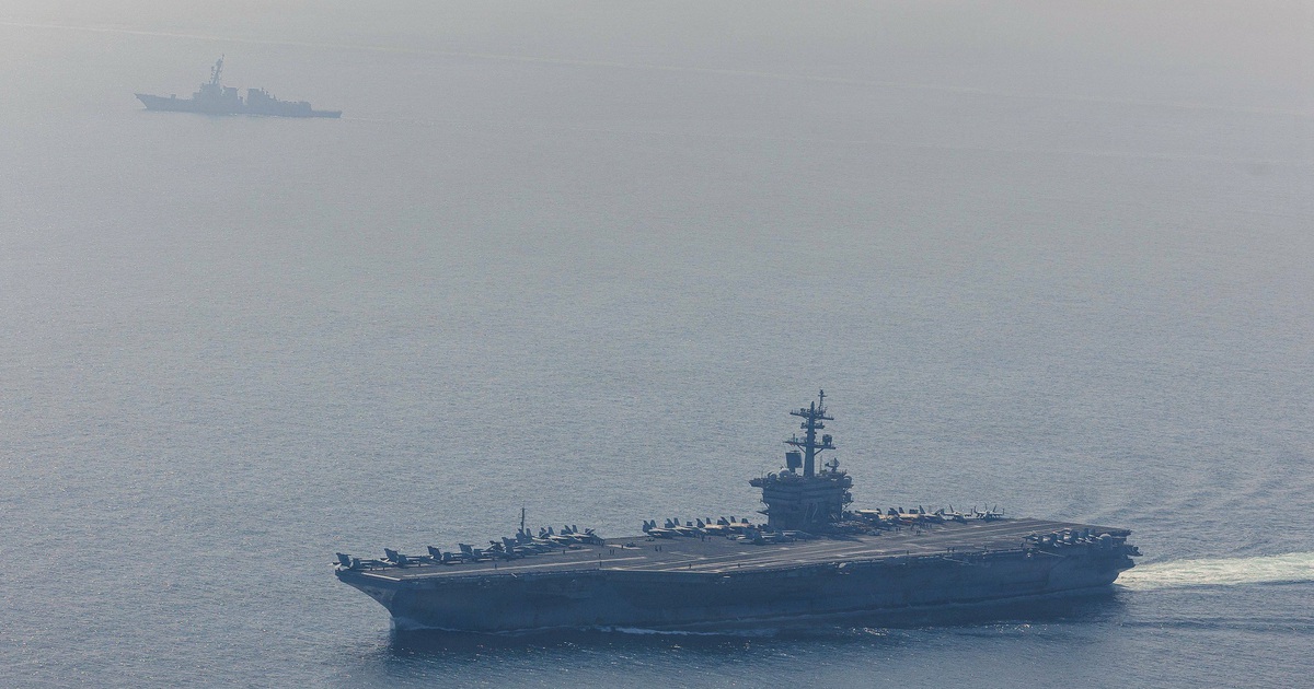 Iran tuyên bố tấn công tàu sân bay, Mỹ nói đánh chìm chiến hạm Iran