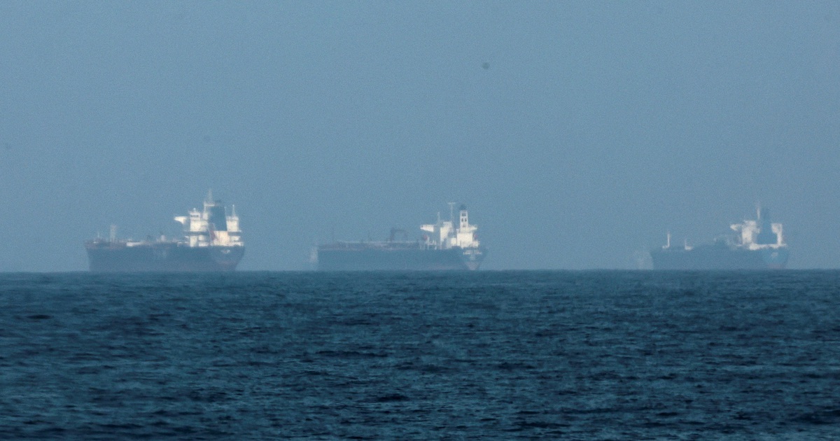 Chiến sự Iran thổi b&ugrave;ng cơn sốt dầu to&agrave;n cầu, nhiều nước khẩn cấp ứng ph&oacute;