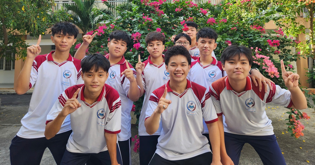 Ngôi trường không điện thoại di động ở TP.HCM, kể cả giờ ra chơi