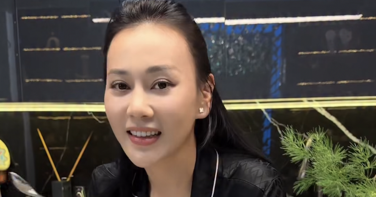 Phương Oanh lộ diện sau thời gian im ắng