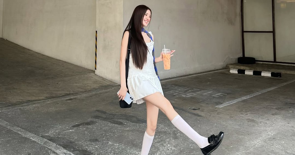 Giày loafer giúp nàng hoàn thiện bản phối nhẹ nhàng và thanh lịch