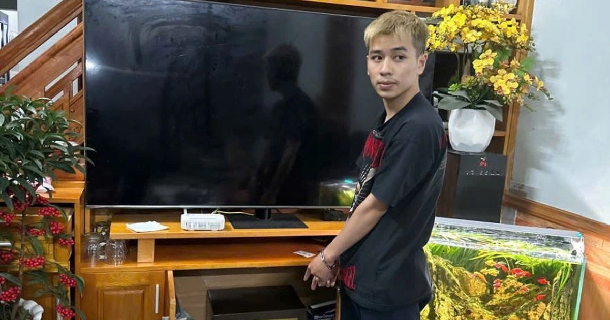 Trộm vàng để mua iPhone 17 tặng bạn gái