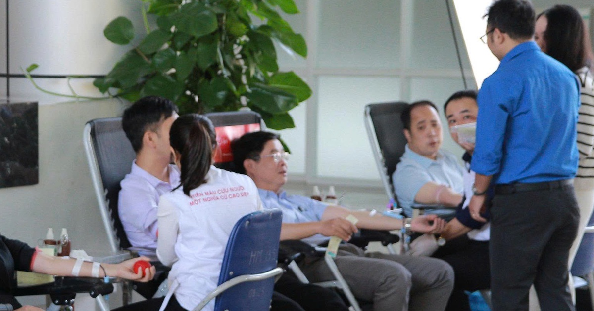 Từ dự báo thời tiết đến sẻ chia sự sống bằng những giọt máu hồng