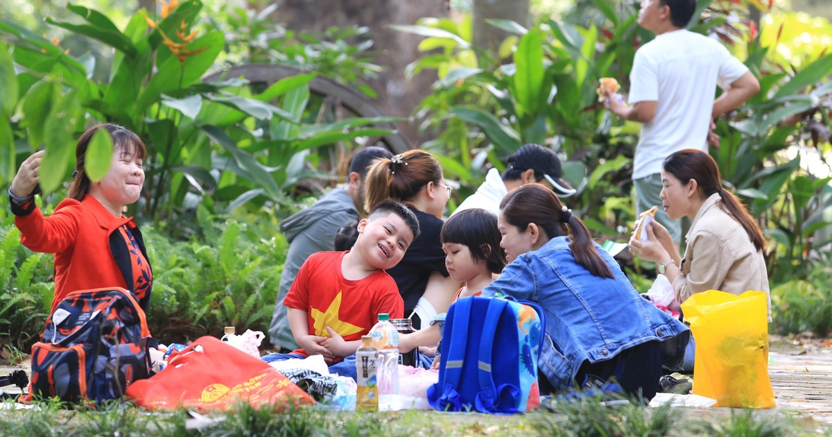 Có nên 'nối' kỳ nghỉ Giỗ tổ với 30.4 - 1.5 để nghỉ liền 9 ngày?