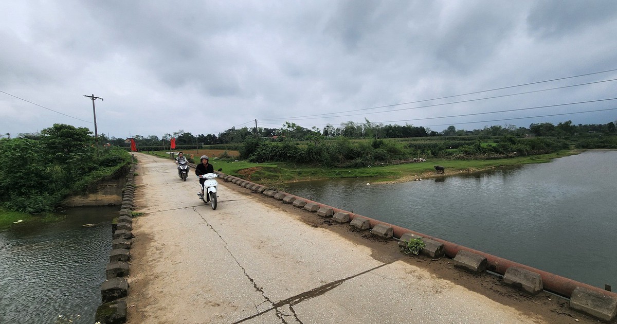 Bất an cây cầu dân sinh xuống cấp