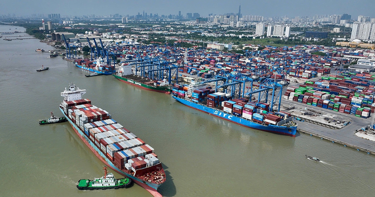 Vận tải, sản xuất đều "căng" vì giá cước