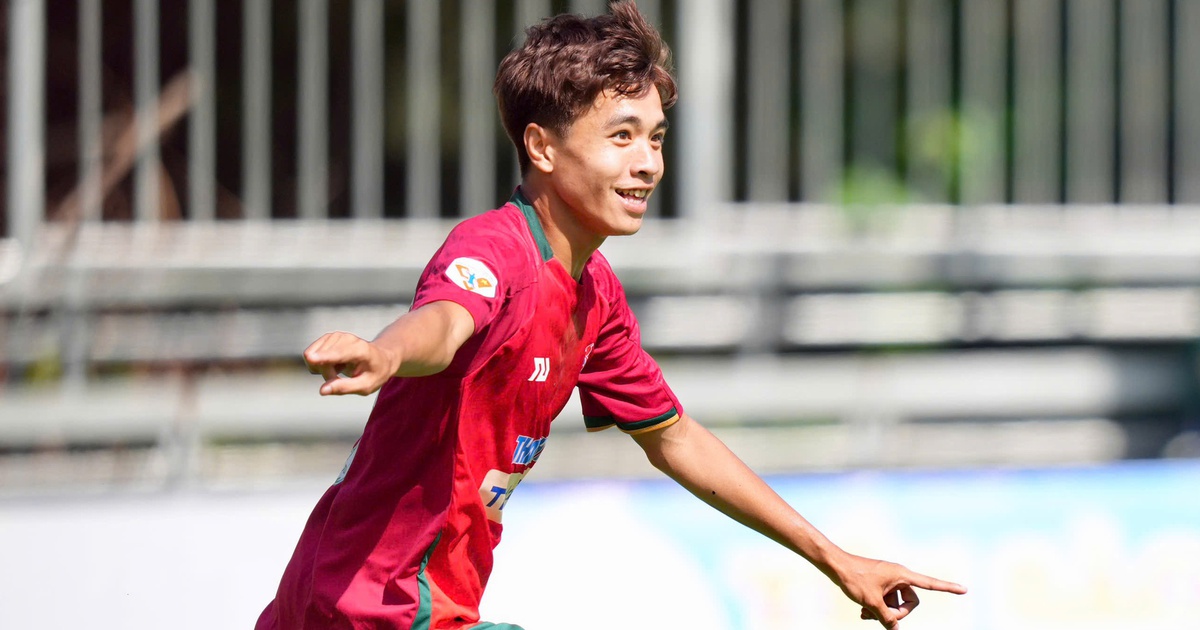 Trường ĐH Công nghệ Đồng Nai 'lĩnh ấn tiên phong' vào tứ kết: Bước ngoặt thẻ đỏ