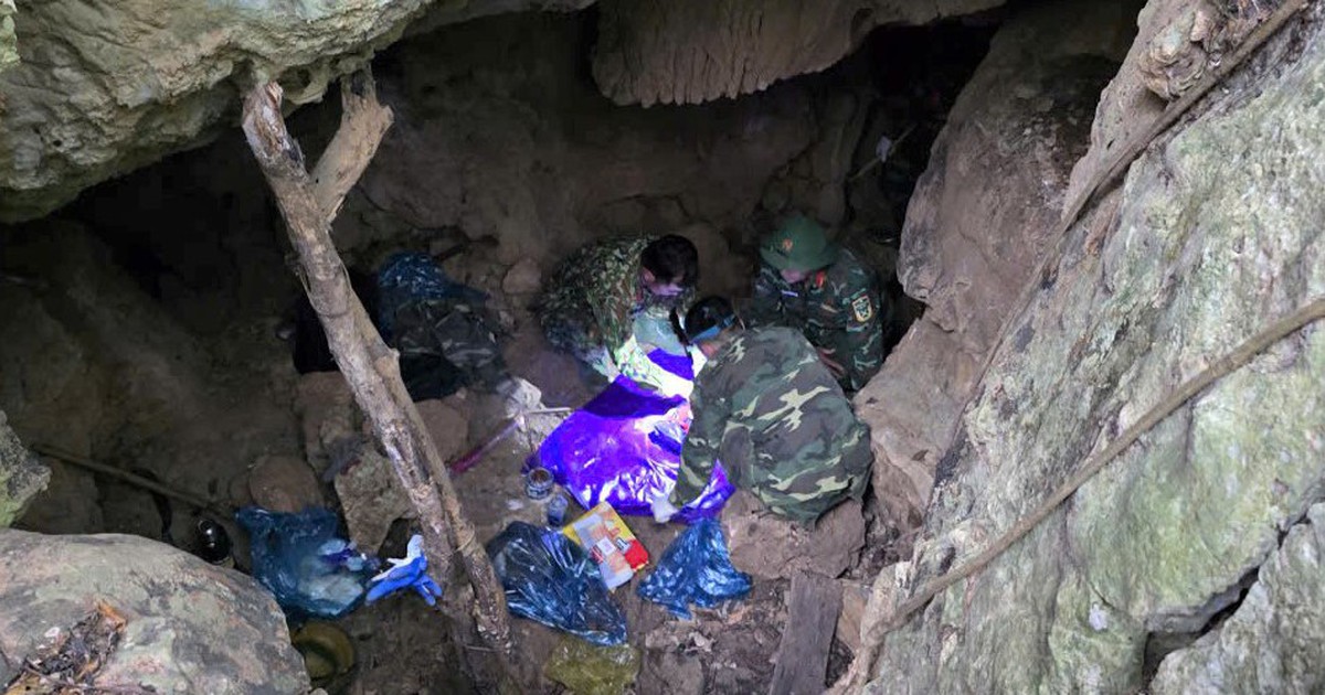 Phát hiện hài cốt liệt sĩ cùng đồng tiền mệnh giá 2 xu phát hành năm 1958