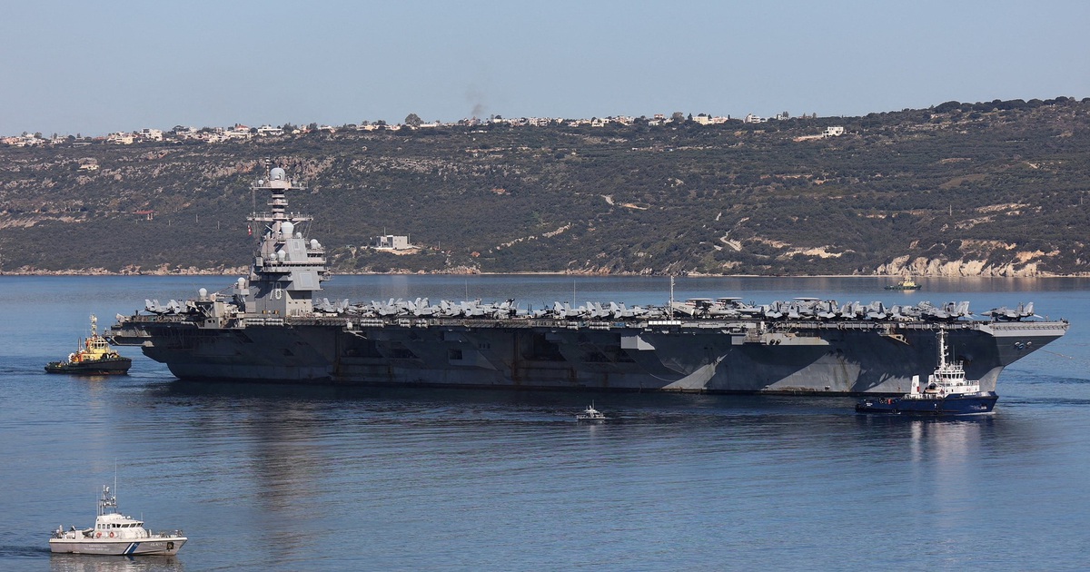 Ch&aacute;y tr&ecirc;n t&agrave;u s&acirc;n bay USS Gerald R. Ford đang tham gia chiến dịch chống Iran