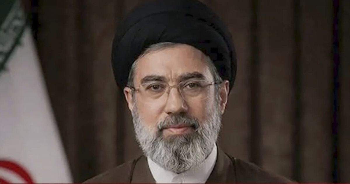 L&atilde;nh tụ Iran tuy&ecirc;n bố vẫn đ&oacute;ng cửa eo biển Hormuz, tấn c&ocirc;ng căn cứ Mỹ