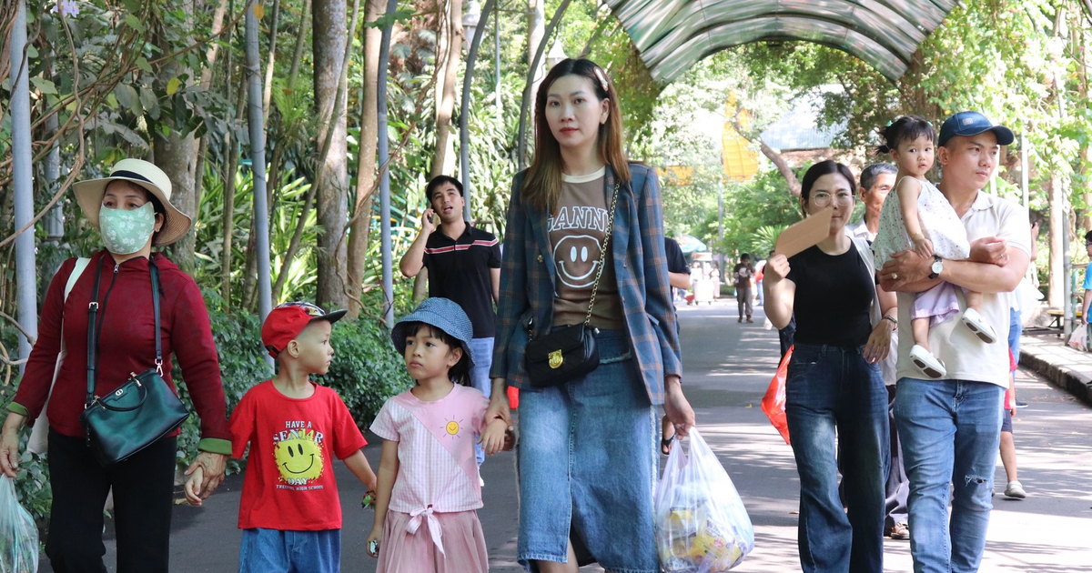 Chuyên gia nói gì trước tranh luận có nên nghỉ 9 ngày dịp Giỗ tổ - 30.4?