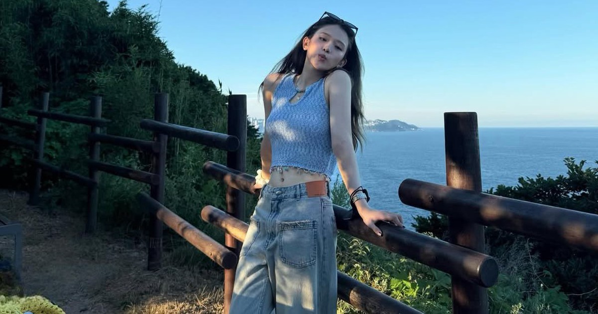 Áo crop top giúp nàng tỏa sáng trong những chuyến du lịch đầu hè