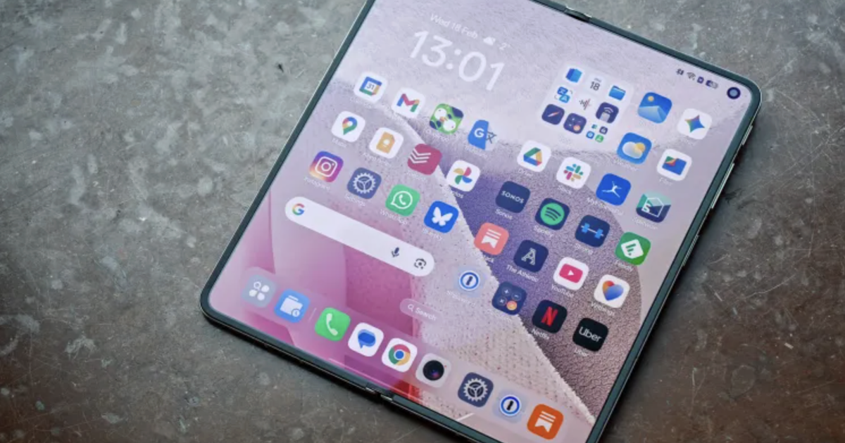 Oppo Find N6 lộ diện: Bản lề mạ vàng, màn hình gập tự phục hồi