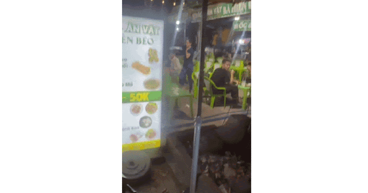 TP.HCM: Nam shipper bị đánh tới tấp bằng ghế khi dừng xe ở vỉa hè nhận đơn