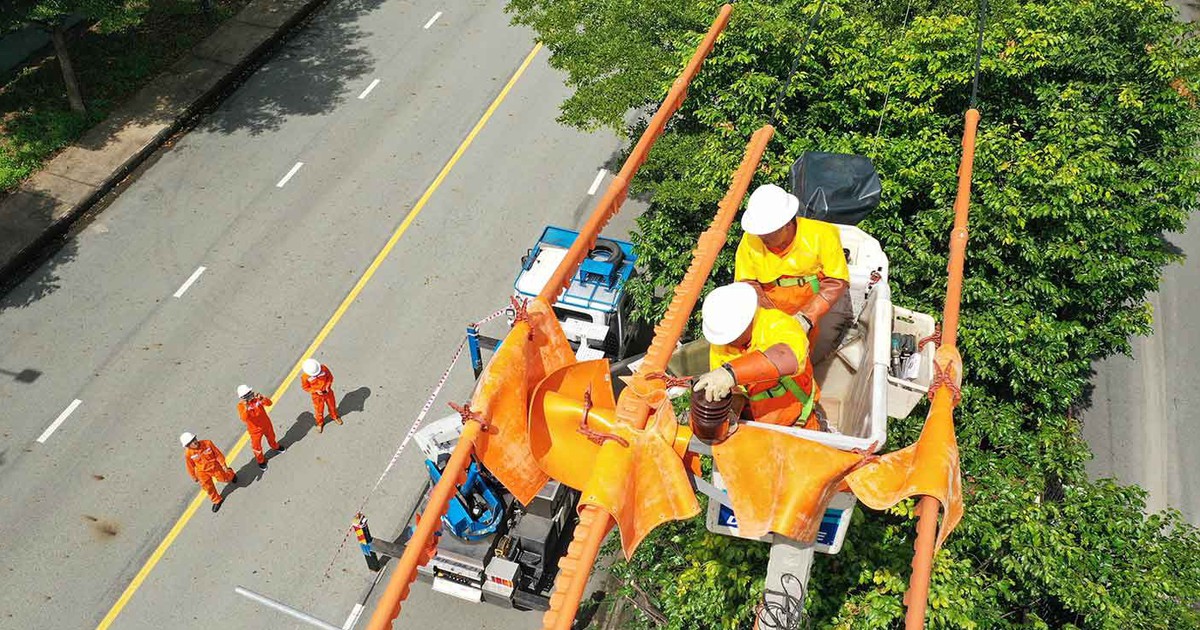 EVNSPC chủ động nhiều giải pháp đảm bảo điện mùa nắng nóng