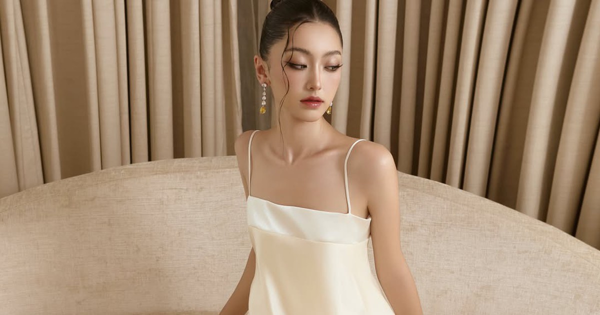 Váy lụa hai dây mang vẻ đẹp mềm mại của sự tinh giản