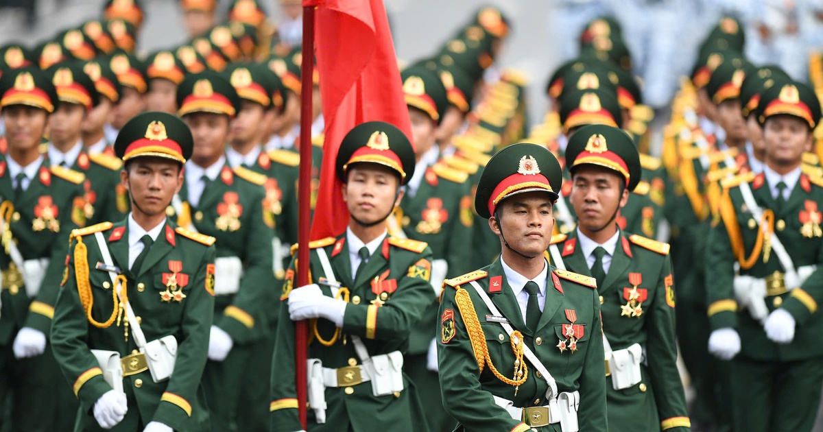 Từ 1.7, lương sĩ quan quân đội có thể tăng đến gần 2 triệu đồng