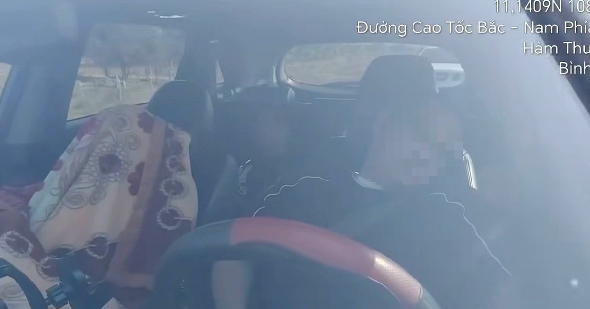 Dừng xe làn khẩn cấp trên cao tốc để ngủ, tài xế bị CSGT phạt 13 triệu